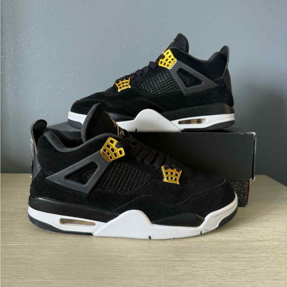 Jordan 4 Royalty